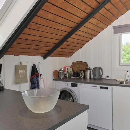 Beautiful In With 2 Bedrooms And Internet Feriehus